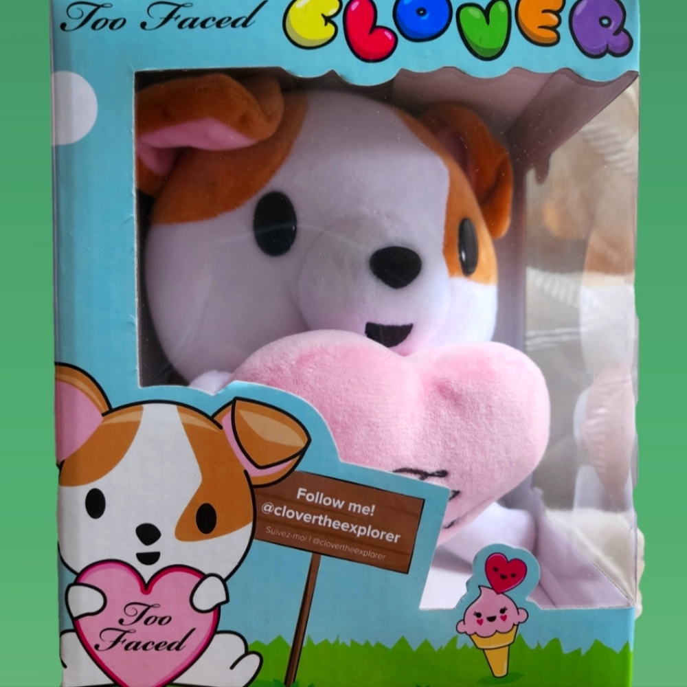 Exclusive Stuffed Clover Plush Puppy Too Faced NIB NWT.